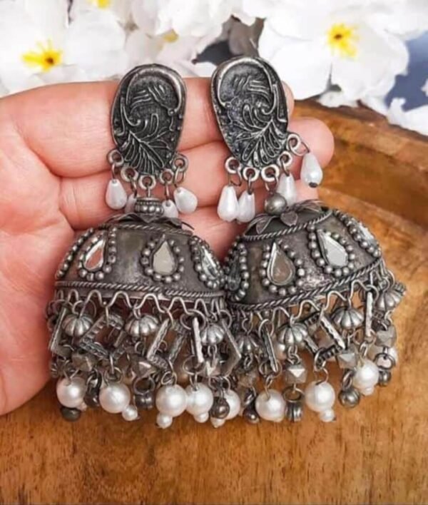 Pearl Black Oxidised Jhumka - Image 4