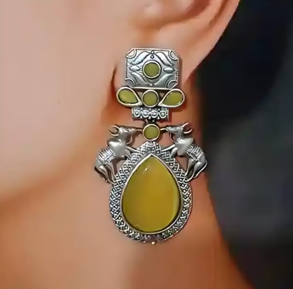 Monalisa Stone Replica Earrings - Image 3