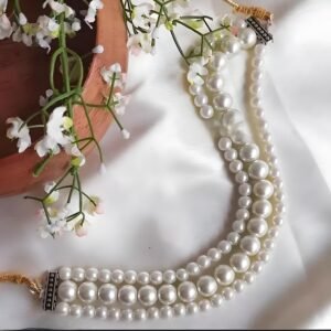 Off White Pearl Necklace